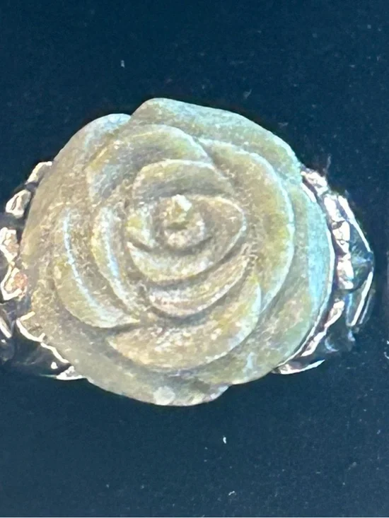 925 SS Carved Jade Rose Stone Statement Ring 💚 intricate detailed Band Sz 5 - Picture 2 of 5